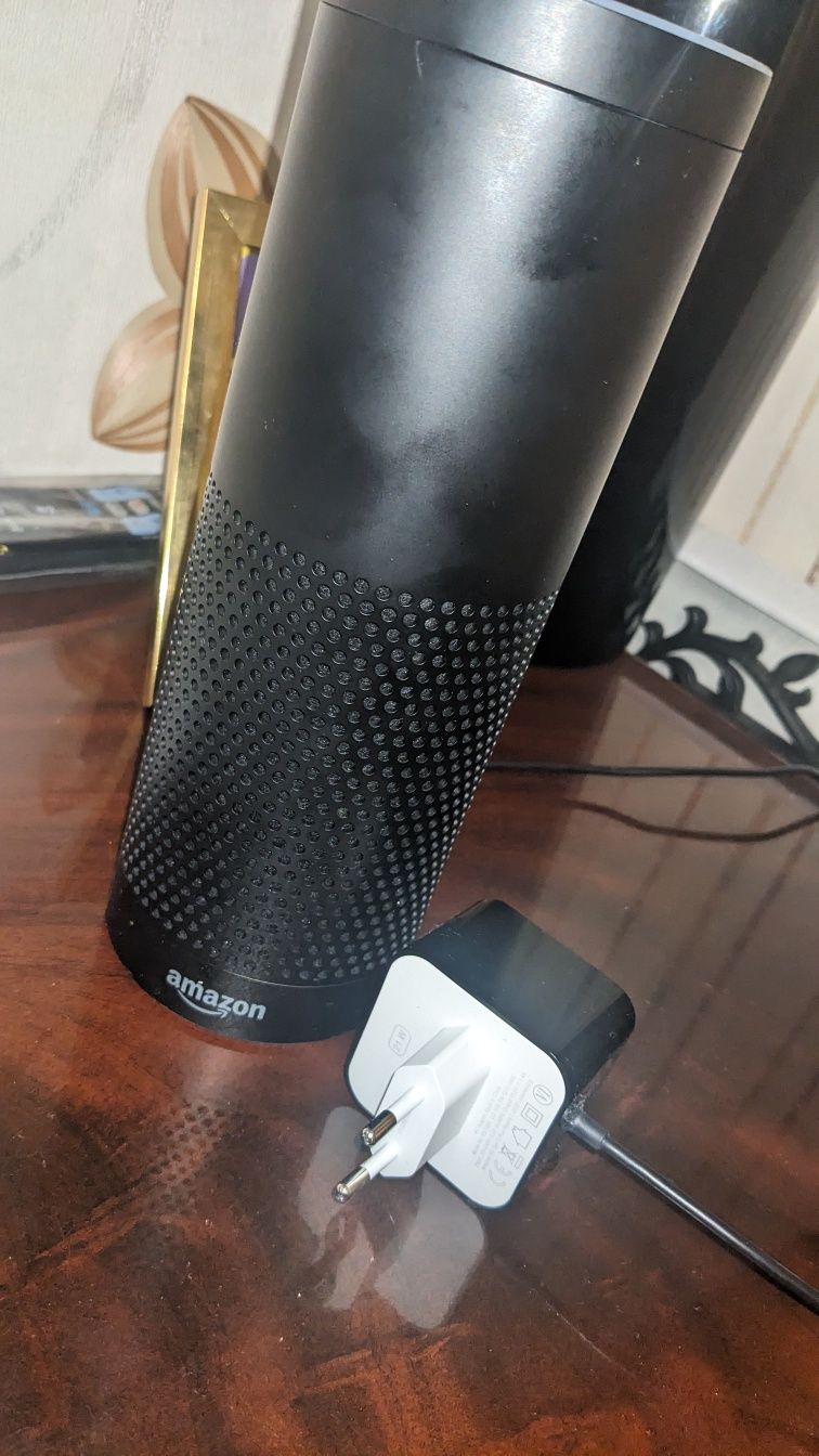 Умная колонка Amazon Alexa Echo Plus Black SK705DI