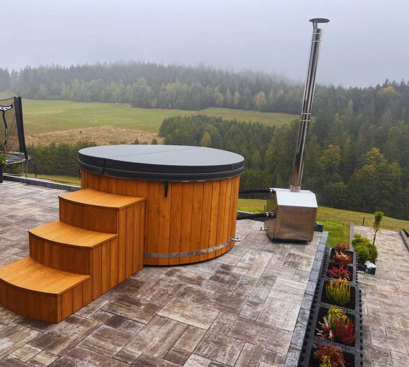 Jacuzzi, balia ogrodowa. Producent.