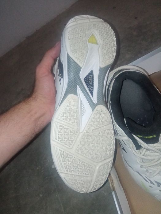 Ténis Yonex 65 z white tiger 40
