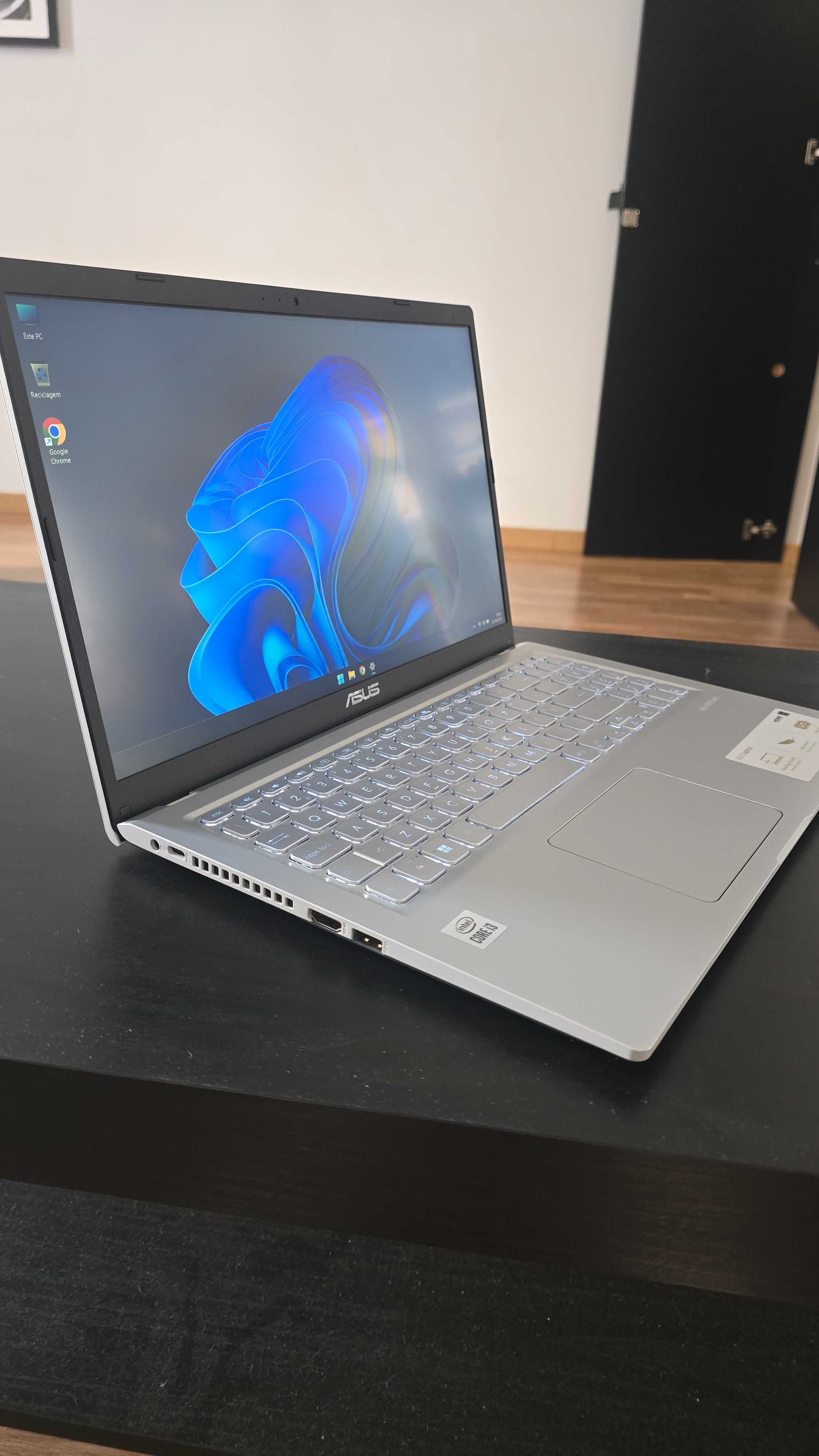 Portatil Asus Vivobook 15, i3 10a geração, 8Gb, 256 SSD, igual a novo