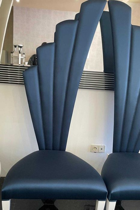 Cadeira design moderno em azul de exposição