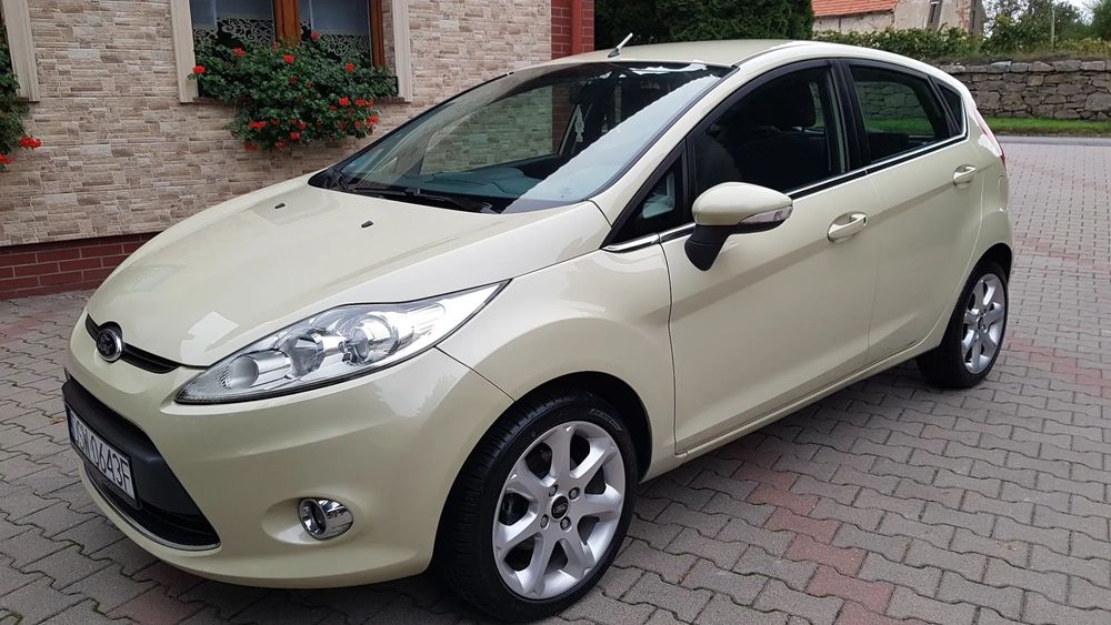 Ford Fiesta FORD FIESTA MK7 1.25 TITANIUM Piękny kolor ALufelgi SALON