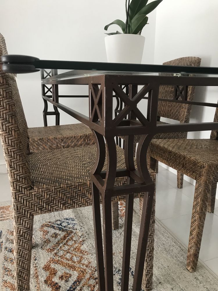 Mesa de jantar + 4 cadeiras