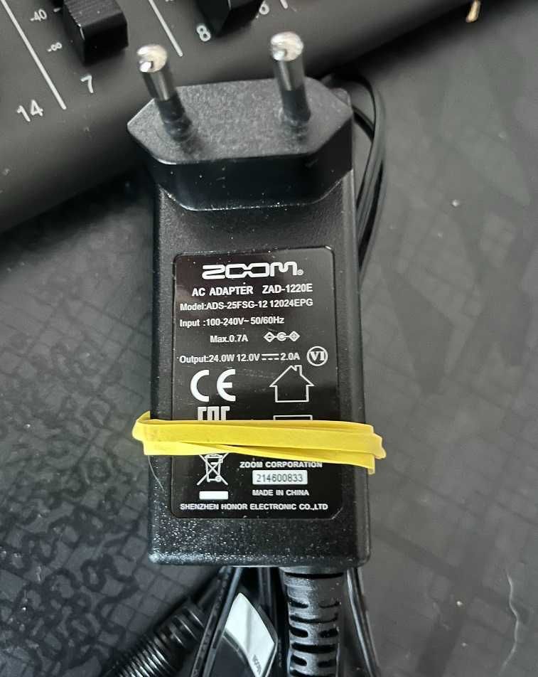 Zoom R20 + karta SDXC 128GB – rejestrator + interfejs audio USB-C