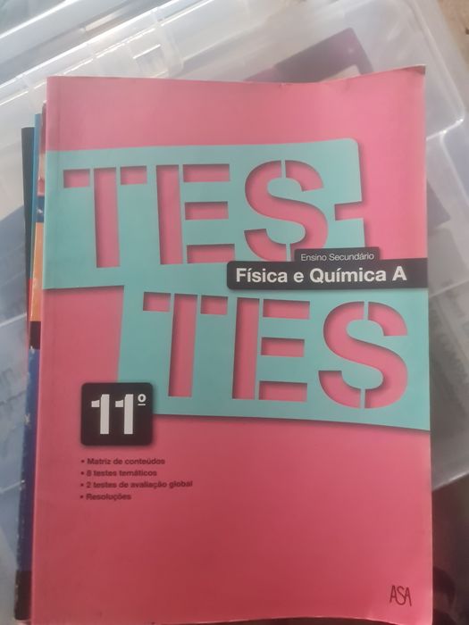 Livros de preparação para exames biologia e quimica