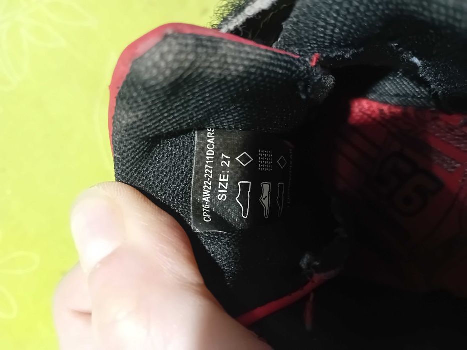 buty dziecięce 27 sportowe na wiosnę świecące zygzak mcqueen czerwone