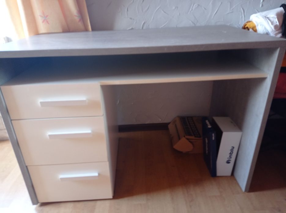Sprzedam biurko używane