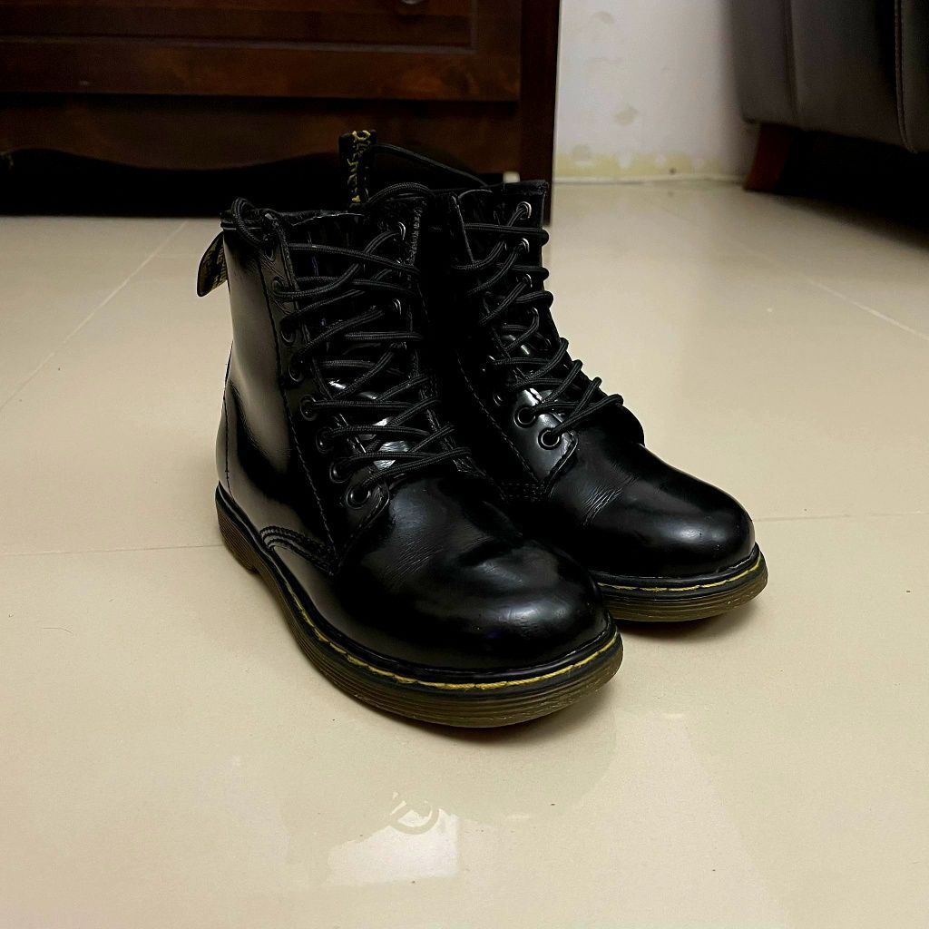 Dr. Martens Delaney słodziaki skórzane glany dziecięce 28 
Rozmiar:28