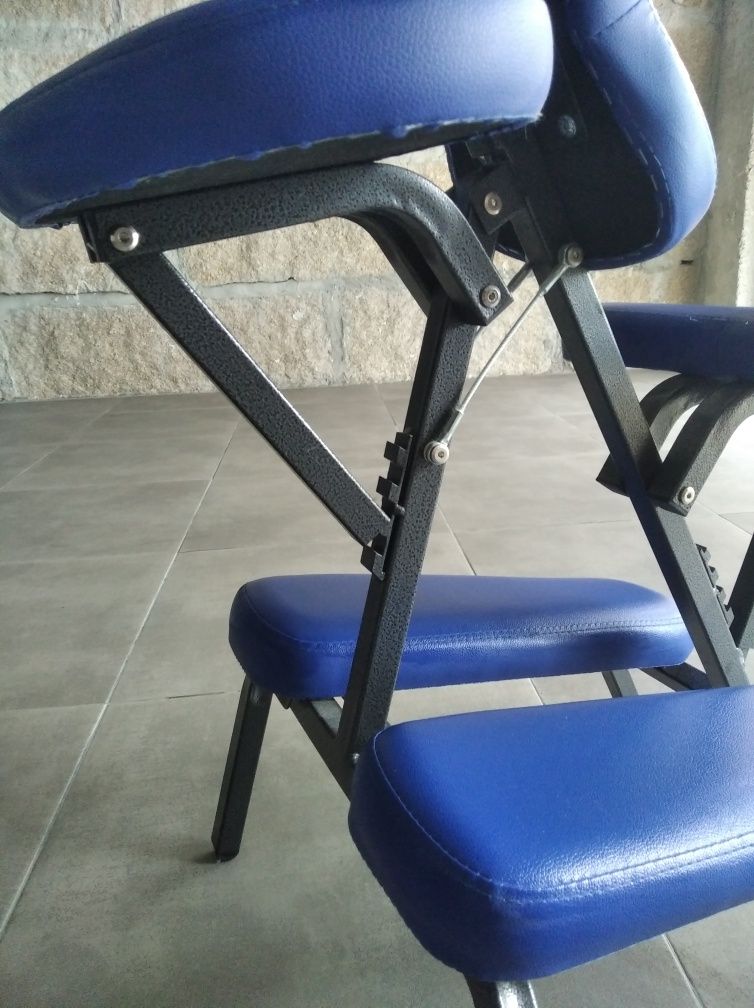 Cadeira de massagem.