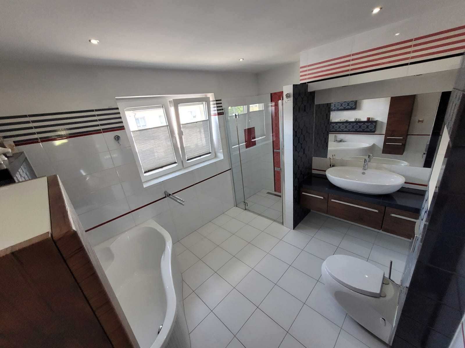Dom szeregowy 176 m² w sercu Knurowa, oszczędny z fotowoltaiką 9 kW
