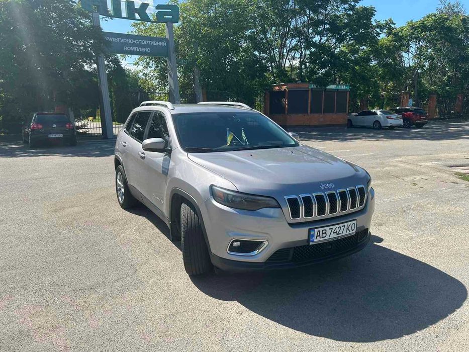 Продам Jeep Cherokee