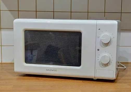 Mikrofalufka po wybuchu jajeczka