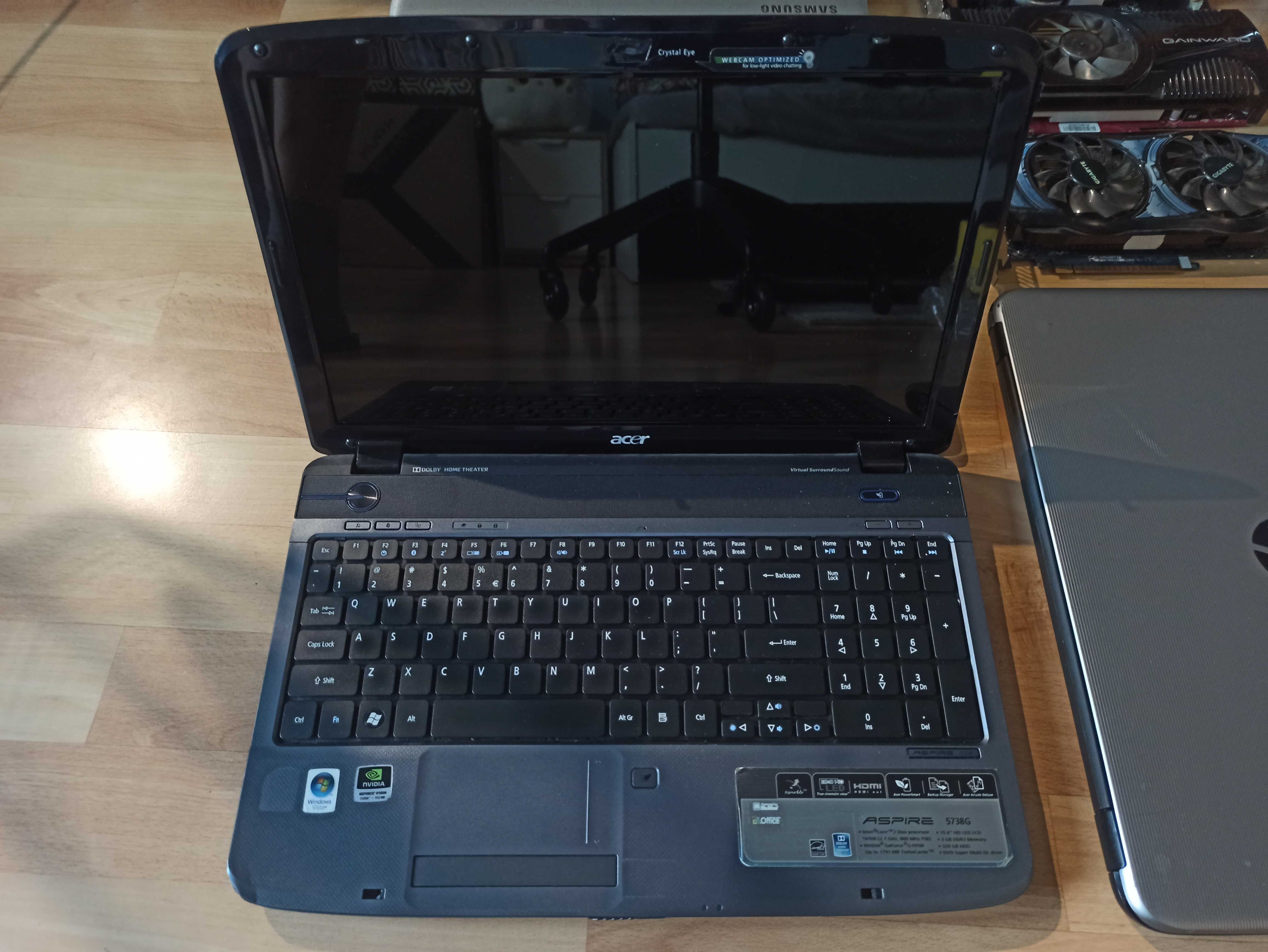 Zestaw - 4 Laptopy i 3 karty graficzne