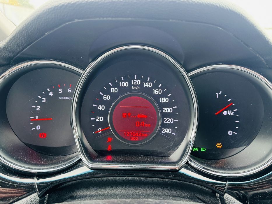 Продам Kia Ceed 2015 рік 1.6 Дизель МКПП після ДТП!