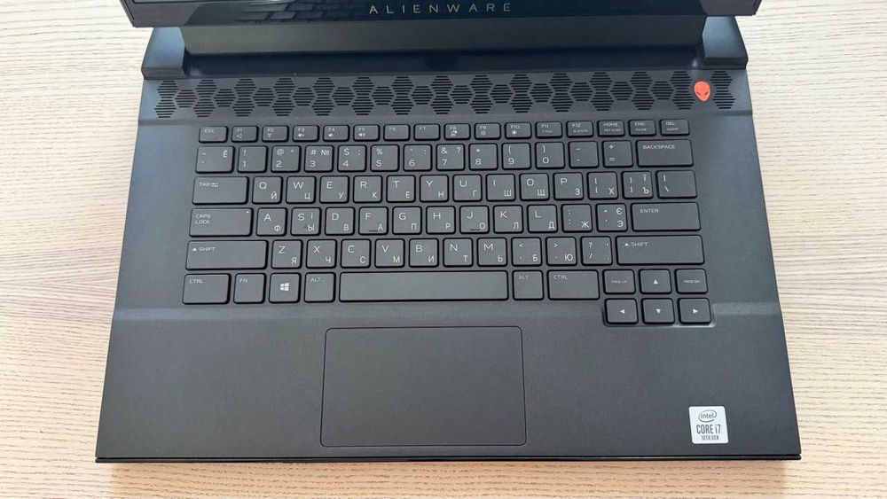 Alienware M15 R3 i7-10750H/RTX 2070 Super 8GB/16GB RAM/1TB SSD/300Hz