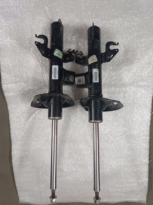 Амортизатор стійка Jeep Cherokee 2019 р (рестайл)