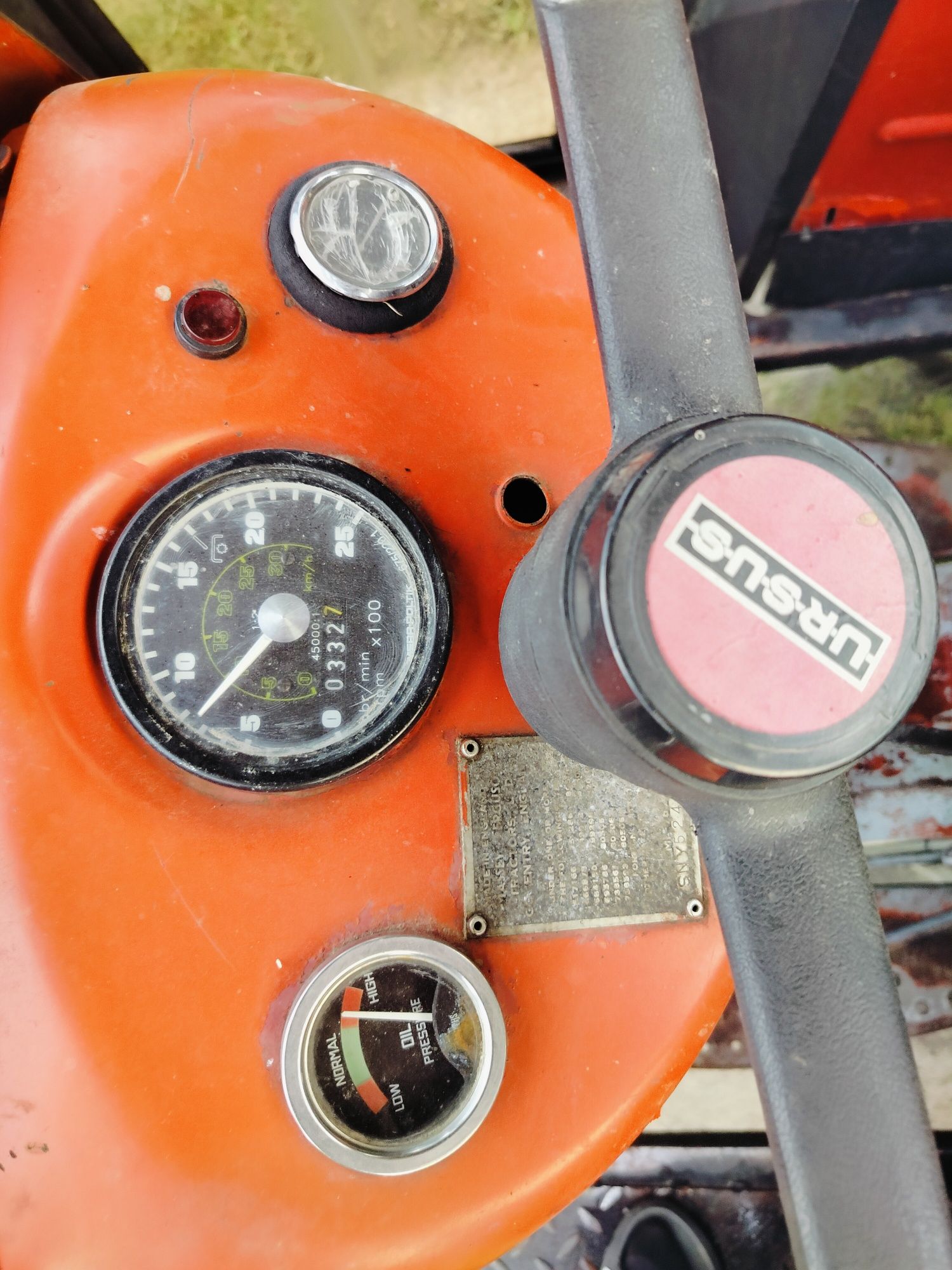 Ciągnik Massey Ferguson 65 wspomaganie, nowe opony 4perkins 255 ursus
