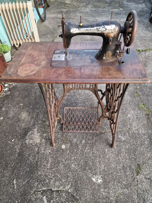Máquina Costura Singer Antiga