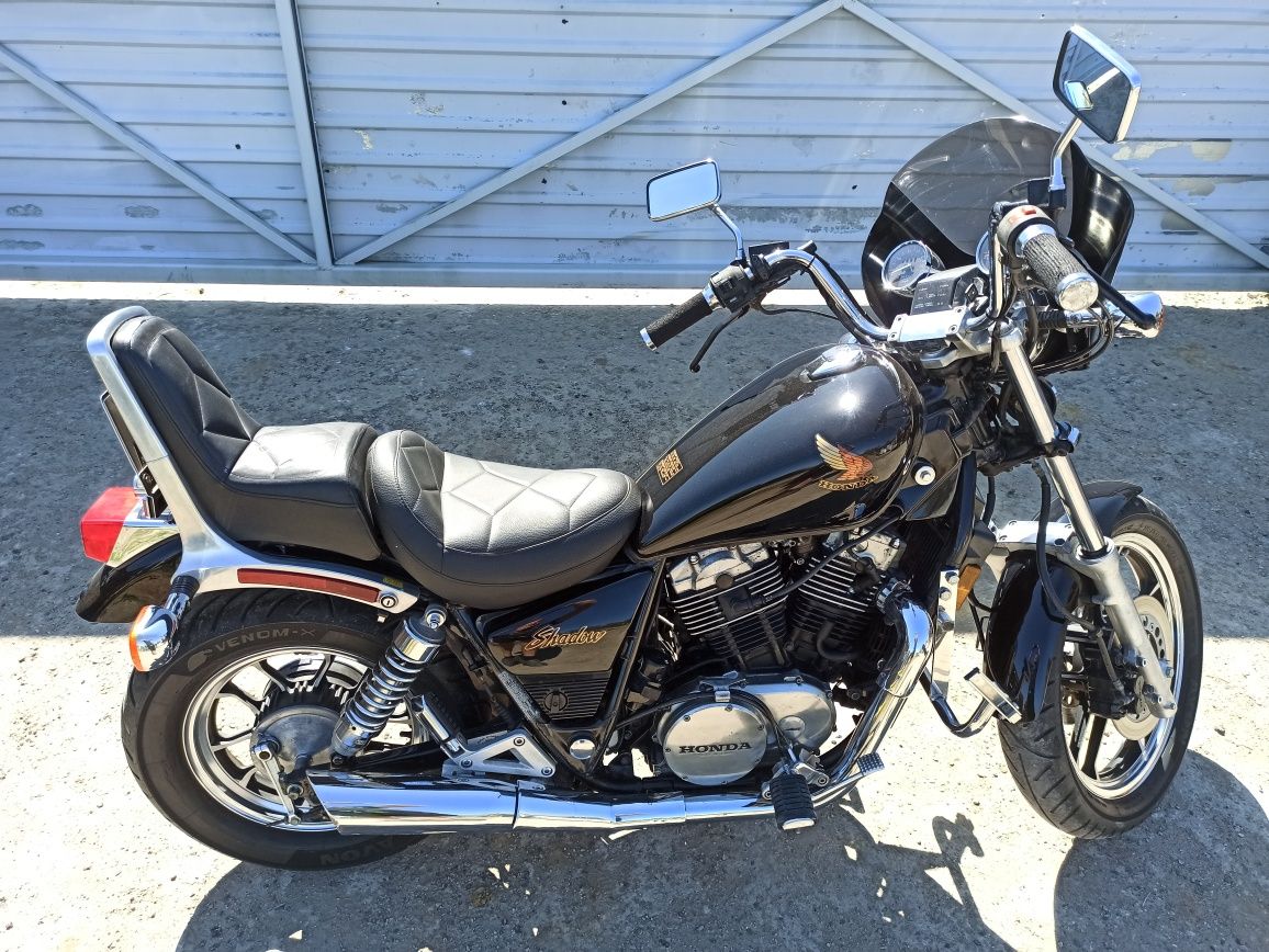 Honda Shadow VT700