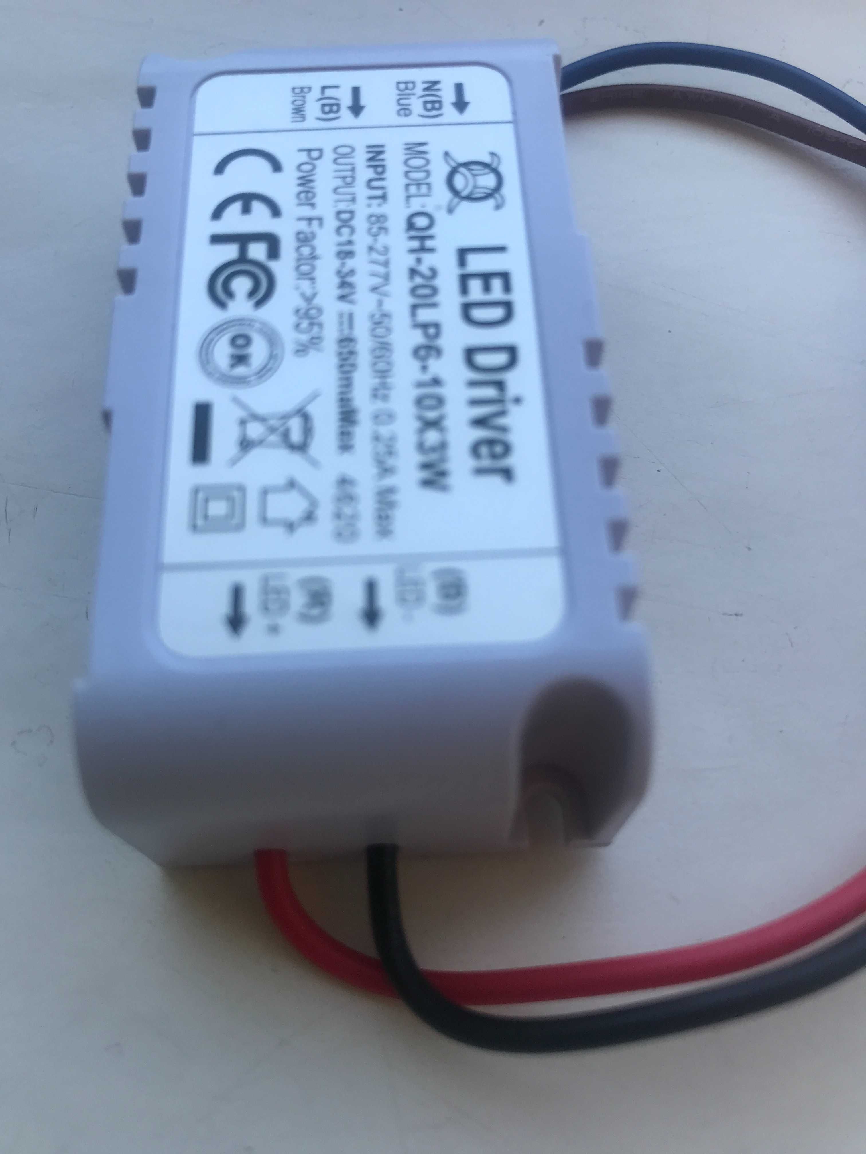 Драйвер светодиода LED DRIVER  6-10x3W (650mA) 220V