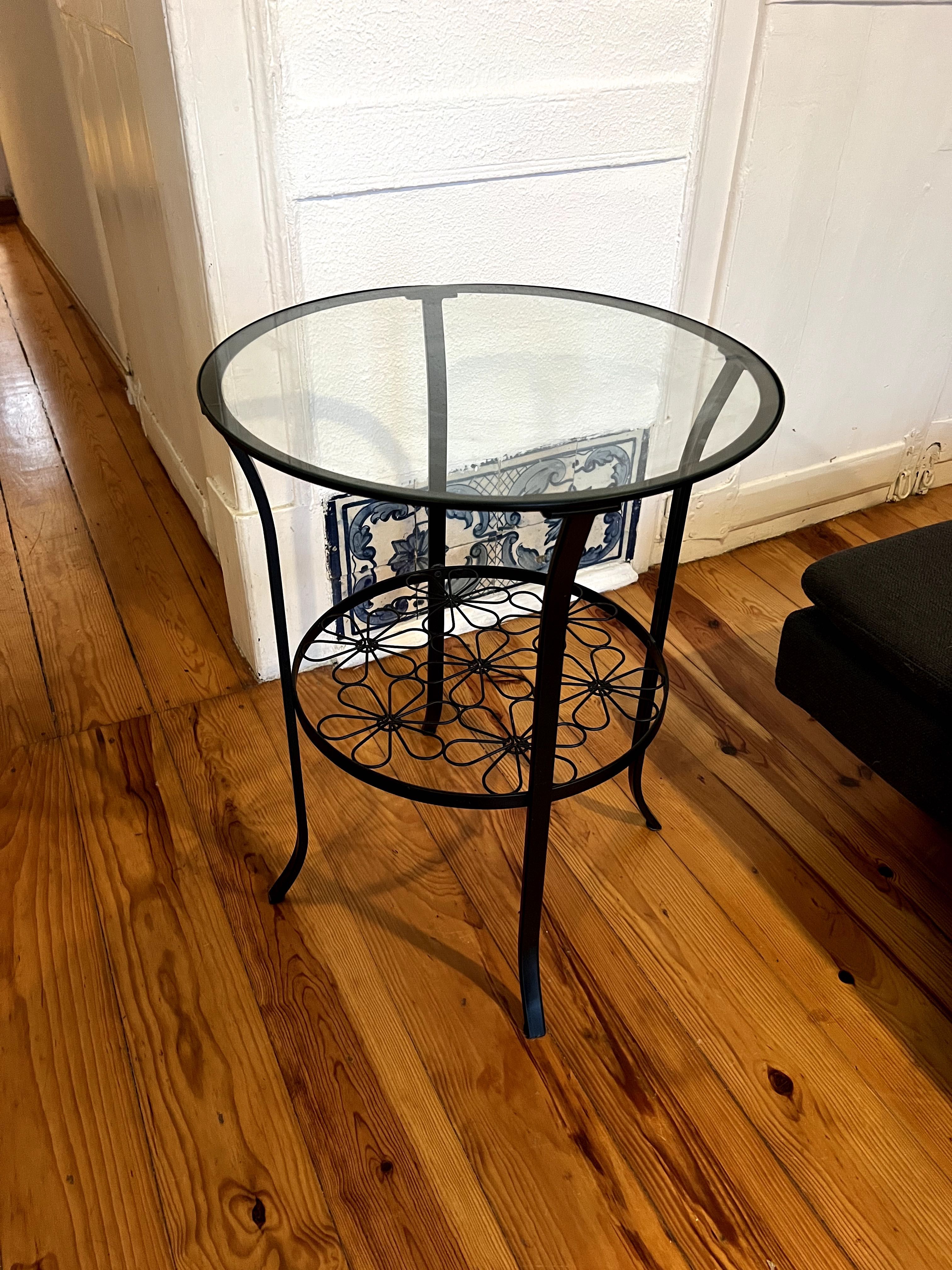 Mesa de apoio em vidro