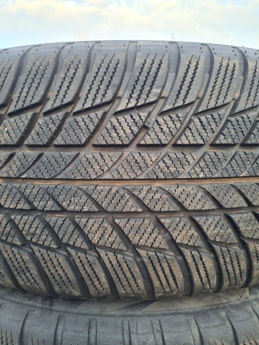 Komplet opony zima 225/50/18 bridgestone RSC RUNFLAT bmw