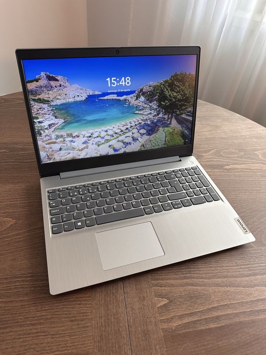 Portátil Lenovo IdeaPad 3 (Ryzen 5 / 8GB RAM / 480GB SSD)