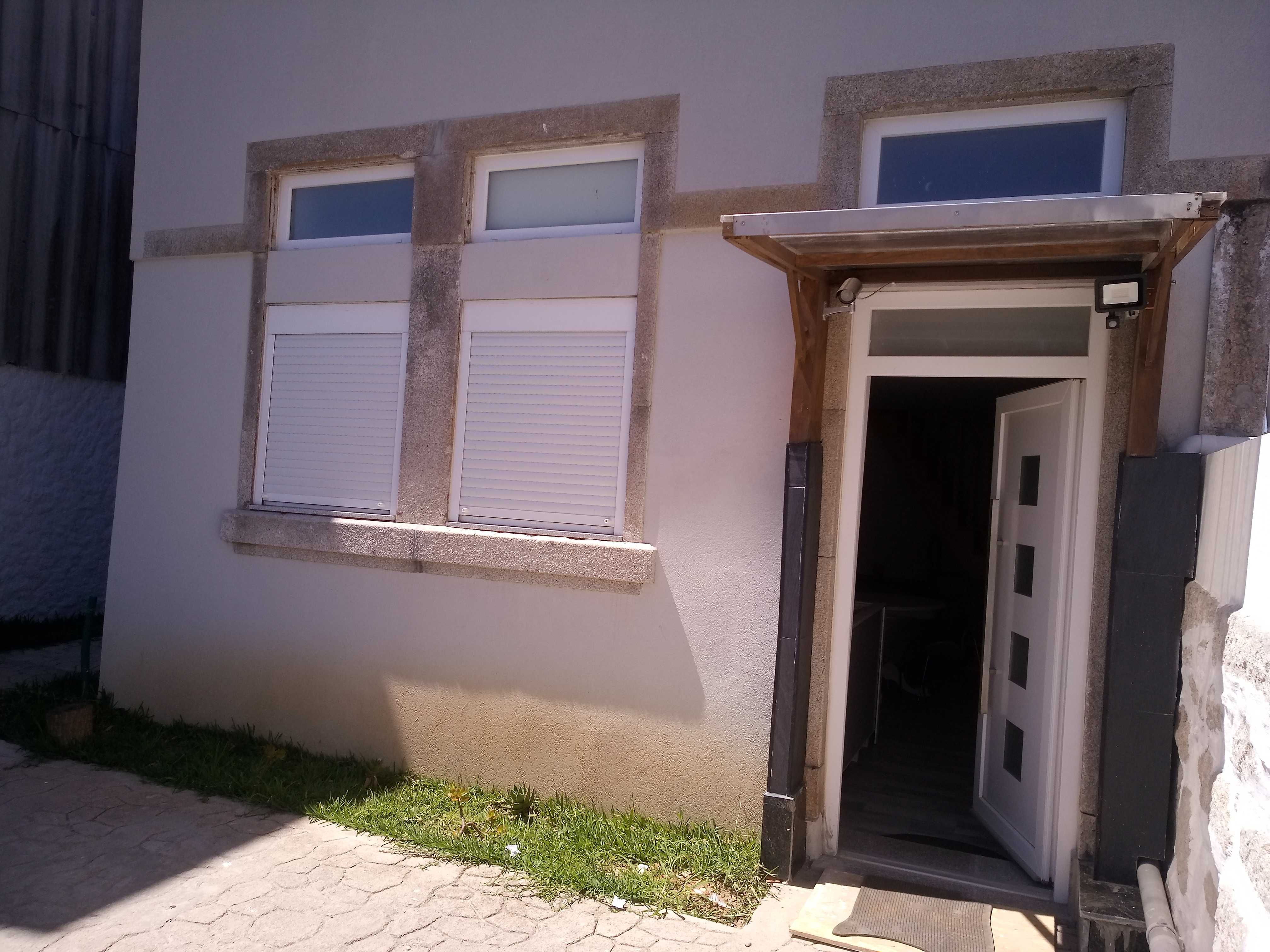 Casa mobilada para arrendar no Centro do Porto (T2)