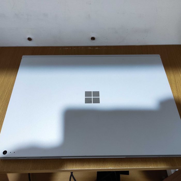 Microsoft Surface Book 2