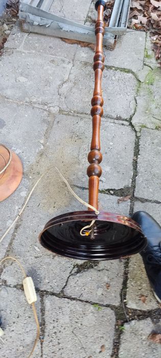 Lampa  stojąca !