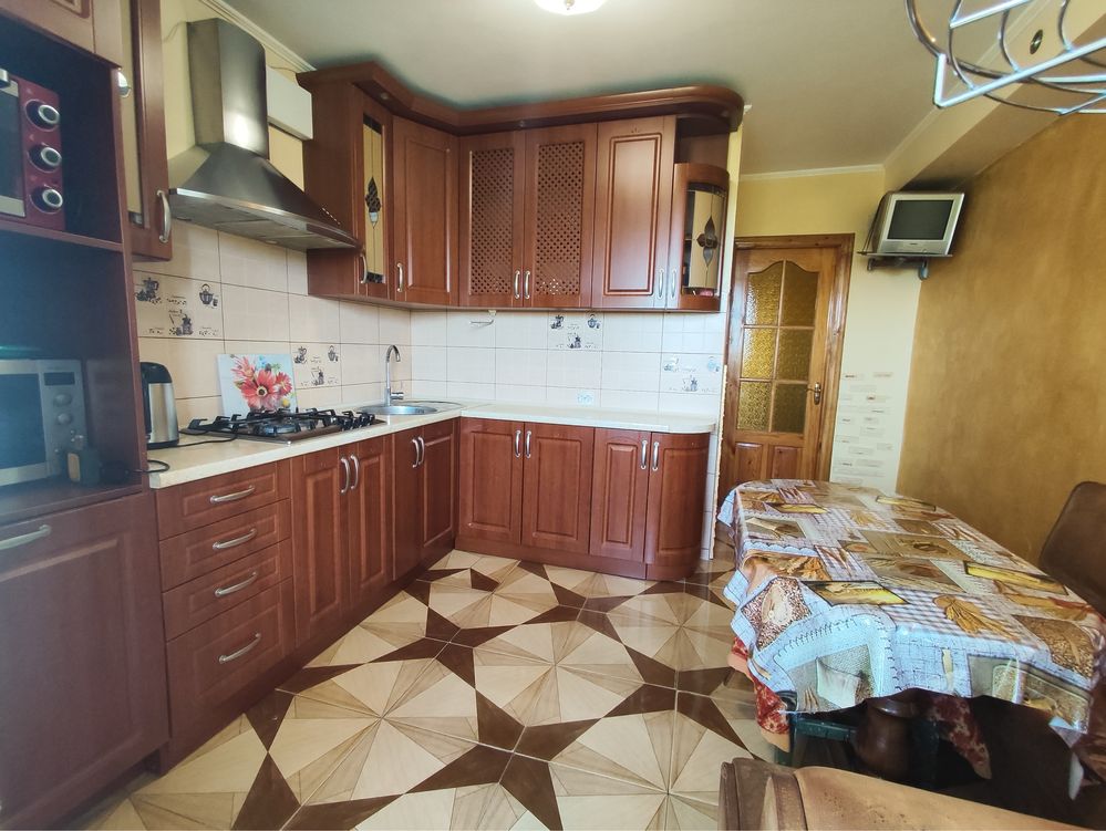 Продаж 4кімн.квартира вул.Щурата 5/6ц, 106/87/12, чешка, ремонт.