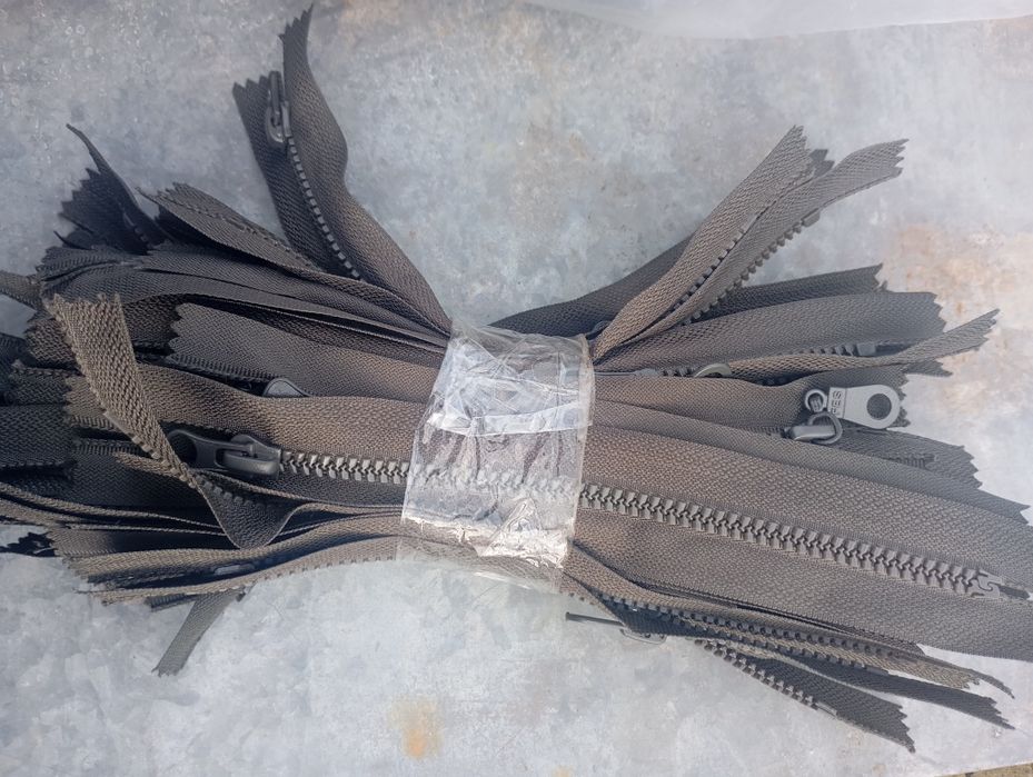 Продам змейки хаки