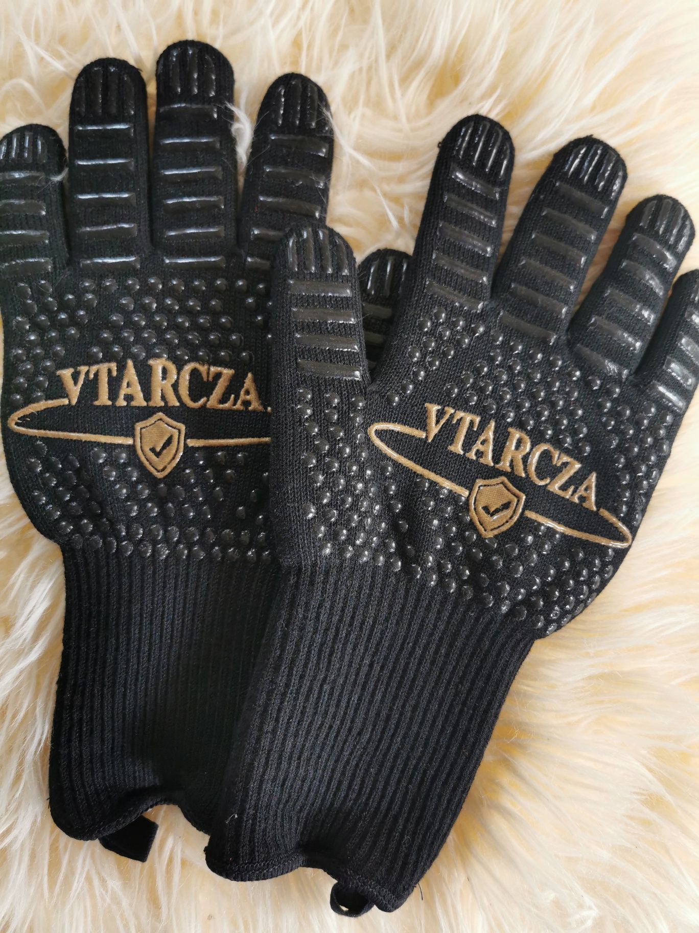 Czarne rękawice do grillowania VTARCZA
