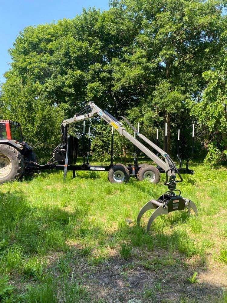 Żuraw leśny do zrywki drewna HYDMAX V7300 może być stacjonarny