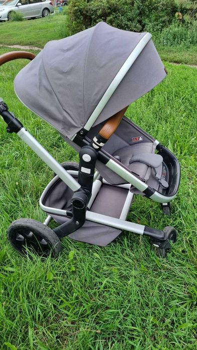 Детская коляска фирмы JOOLZ