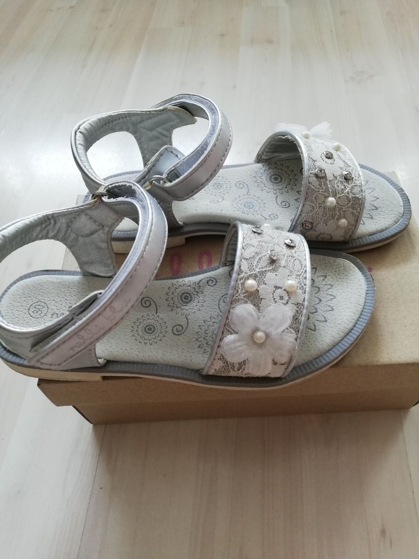 Buty sandałki dla dziewczynki CCC Nelli Blu, rozmiar 30