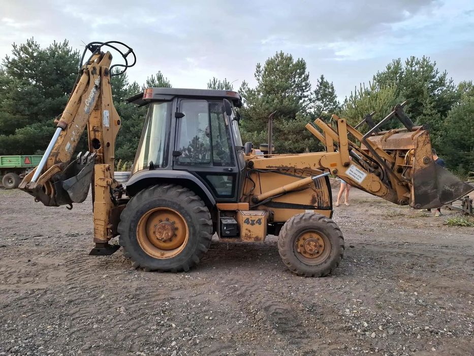 Case 580  Case 580 SLE 4x4 widły krokodyl