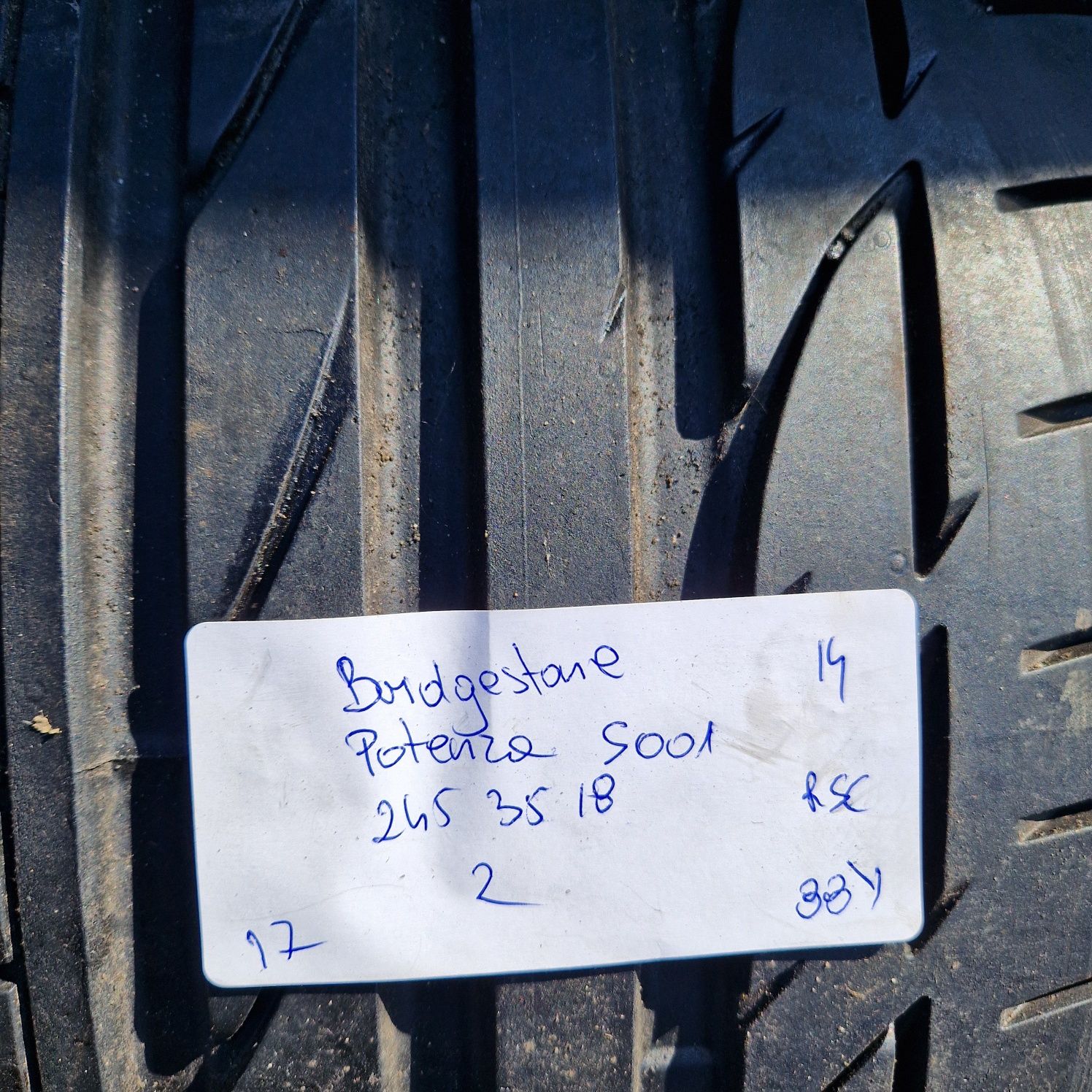 245/35/18 245/35R18 Bridgestone lato