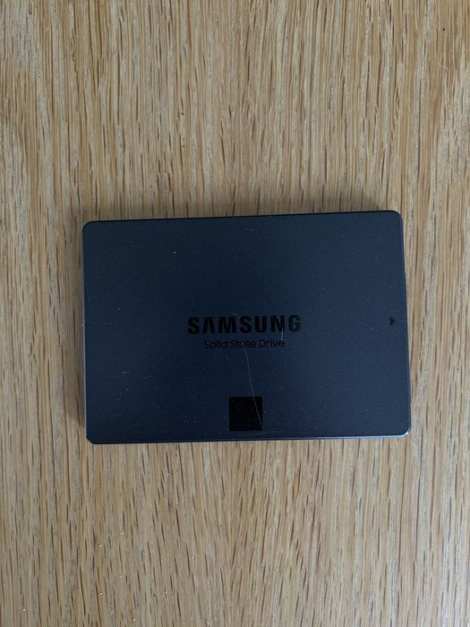 2. Dysk SSD Samsung 870 QVO 1TB – jak nowy