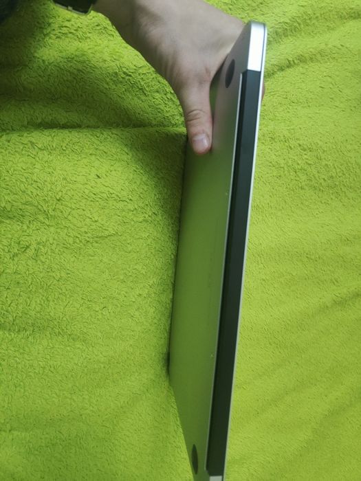 MacBook Air 2017 8/256/i5