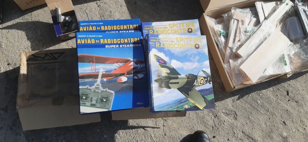 Aeromodelismo Spitfire e Stearman