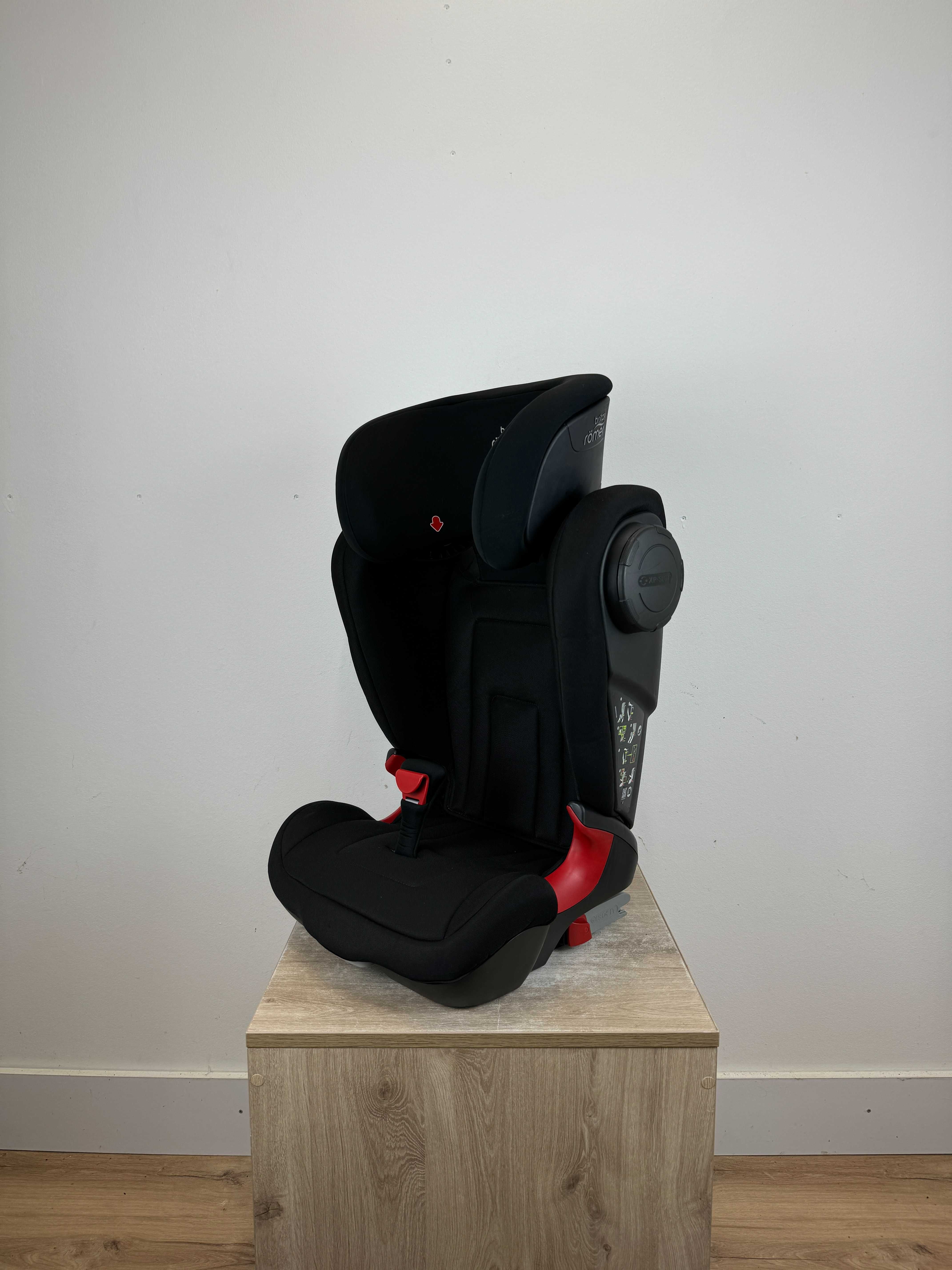 Fotelik samochodowy Britax & Romer Kidfix 2S Cosmos Black 15-36Kg
