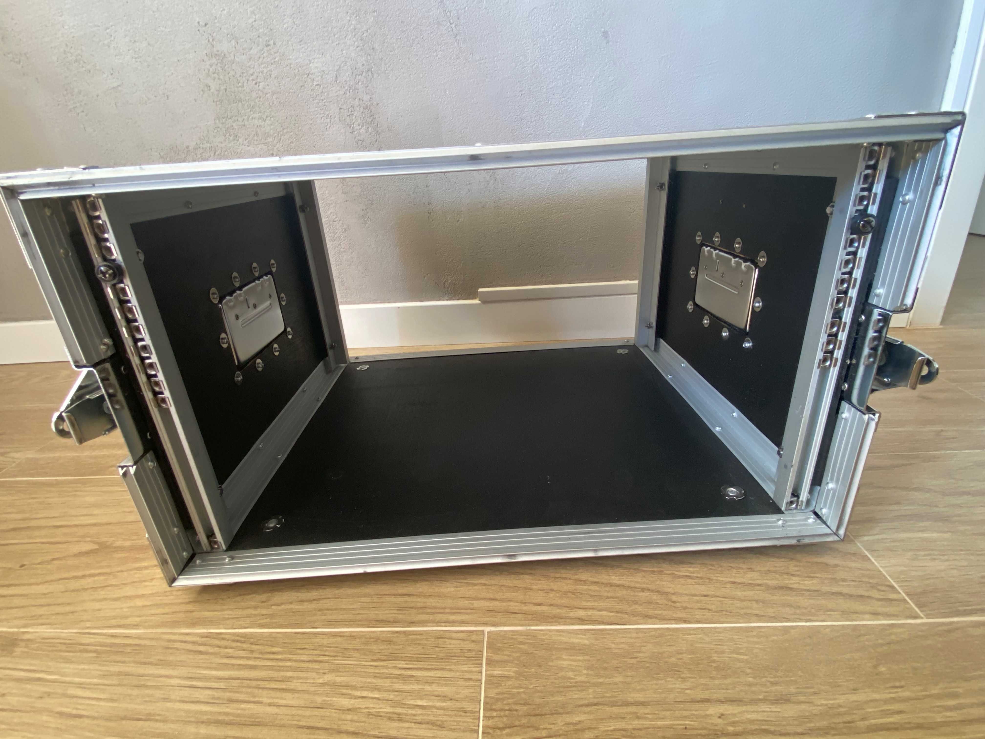 Case Rack 6U - głębokie dekle