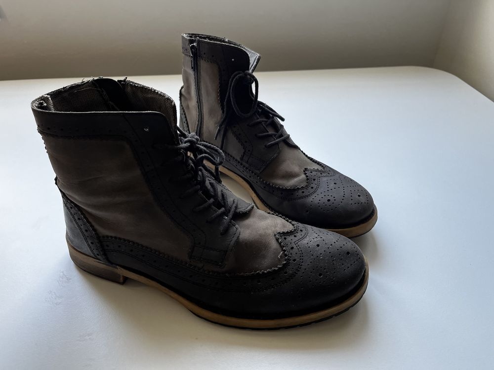 Botas em ótimo estado
