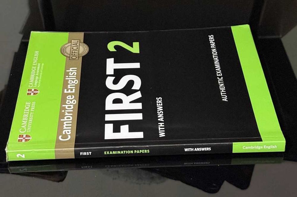 Livro “Cambridge English First 2 – With Answers”