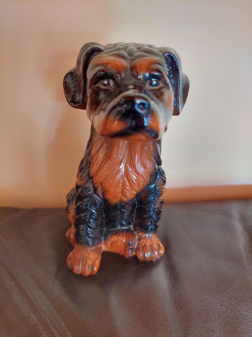 Figurka porcelanowa -pies Rottweiler