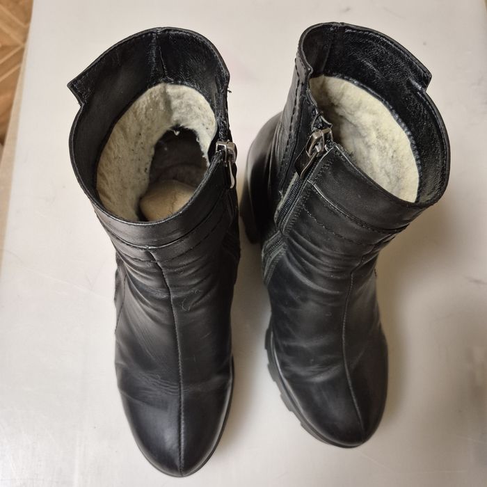 Зимние кожаные женские сапоги 38р.