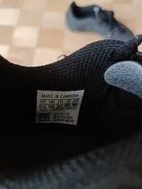 Korki Adidas chłopięce czarne 30,5