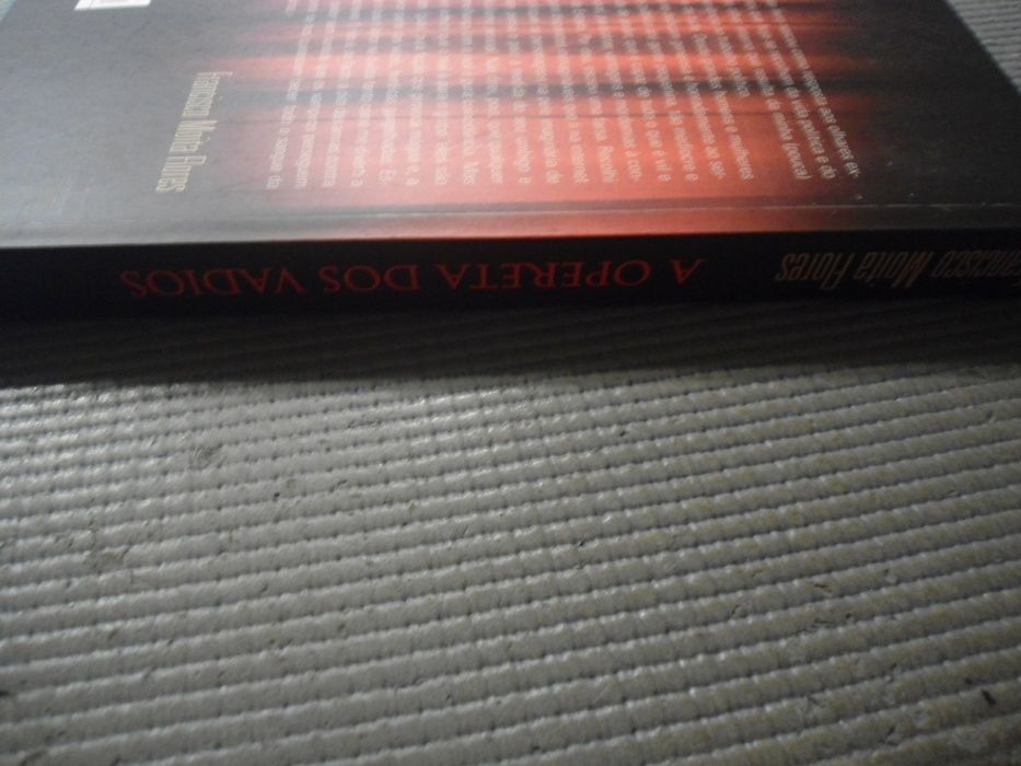 A Opereta dos Vadios -Francisco Moita Flores