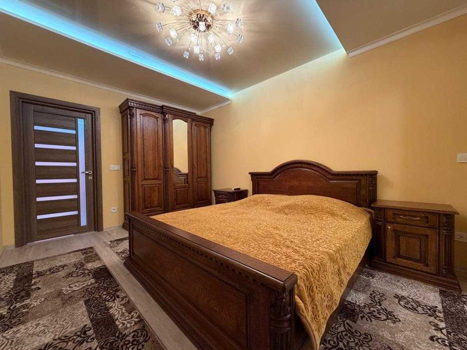 Продається простора 3-кімнатна квартира в обжитій новобудові